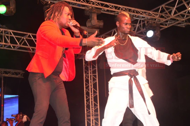 28 FIDAK: Un monde fou attérit à la foire de Dakar ce samedi 21 décembre pour assister au concert des artistes: Biacha, Kane Diallo, Diaw Diop Ibra Nadio, et Pape Diouf