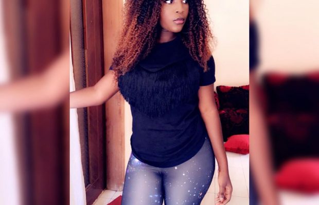 Admirez les dernières Photos de Ndeye Ndack, fille de Diollé Tall, Elle met en avant ses atouts de femme Admirez les dernières Photos de Ndeye Ndack, fille de Diollé Tall, Elle met en avant ses atouts de femme