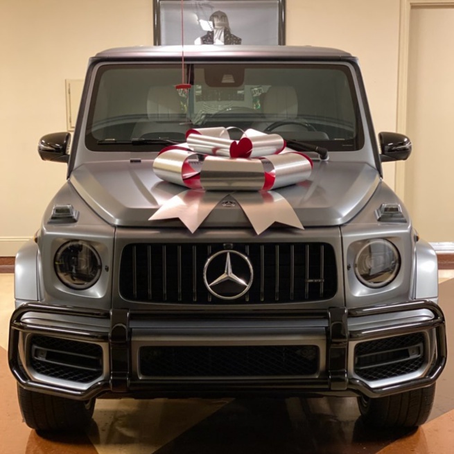 L’incroyable cadeau de Floyd Mayweather à sa fille de 19 ans comme cadeau de Noël L’incroyable cadeau de Floyd Mayweather à sa fille de 19 ans comme cadeau de Noël