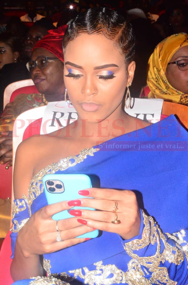 VIDÉO : Le Neymar de la musique, El Hadj Keita réussit son challenge de remplir le grand theatre. VIDÉO : Le Neymar de la musique, El Hadj Keita réussit son challenge de remplir le grand theatre.