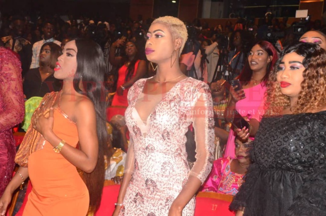 VIDÉO : Le Neymar de la musique, El Hadj Keita réussit son challenge de remplir le grand theatre. VIDÉO : Le Neymar de la musique, El Hadj Keita réussit son challenge de remplir le grand theatre.