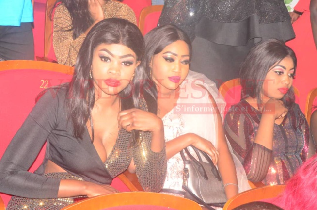 70 PHOTOS GRAND THEATRE: Les différentes "SANGNE SÉ" du public de El hadj Keita, le Neymar de la musique qui vient de marquer ses empreintes.