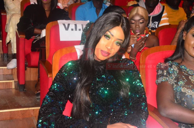 70 PHOTOS GRAND THEATRE: Les différentes "SANGNE SÉ" du public de El hadj Keita, le Neymar de la musique qui vient de marquer ses empreintes. 70 PHOTOS GRAND THEATRE: Les différentes "SANGNE SÉ" du public de El hadj Keita, le Neymar de la musique qui vient de marquer ses empreintes.