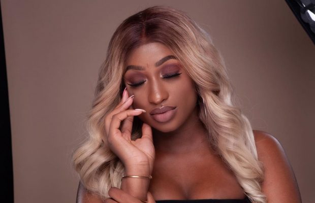 Fatou Mbaye Miss Sénégal France et épouse de Kara Mbodji , sublime avec son make-up rayonnant Fatou Mbaye Miss Sénégal France et épouse de Kara Mbodji , sublime avec son make-up rayonnant