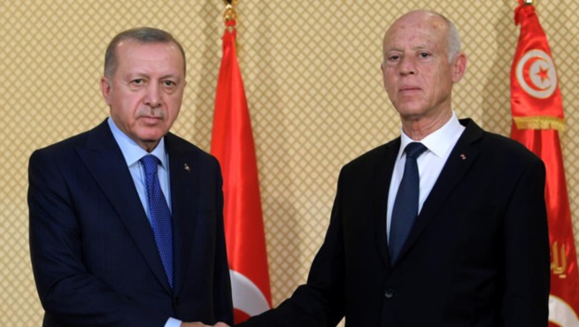 En visite en Tunisie, Erdogan réitère son soutien au gouvernement libyen En visite en Tunisie, Erdogan réitère son soutien au gouvernement libyen