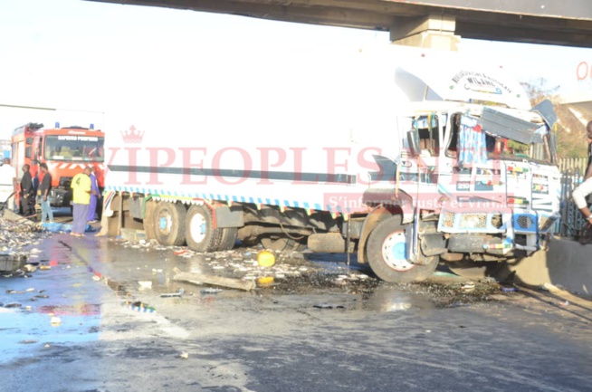 Les images de l'accident au Stade LSS qui a couté la vie à 3 personnes et 7 blessés graves ce jeudi Les images de l'accident au Stade LSS qui a couté la vie à 3 personnes et 7 blessés graves ce jeudi