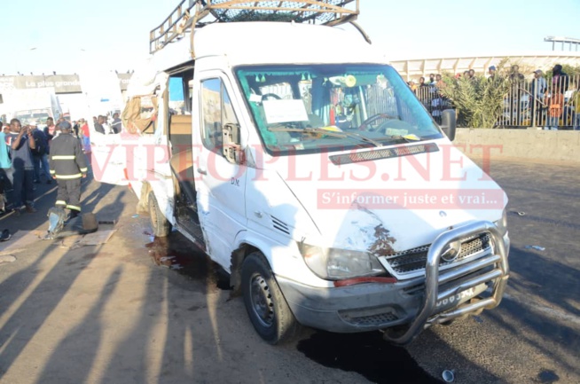 Les images de l'accident au Stade LSS qui a couté la vie à 3 personnes et 7 blessés graves ce jeudi Les images de l'accident au Stade LSS qui a couté la vie à 3 personnes et 7 blessés graves ce jeudi
