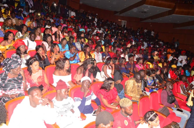 GUICHET FERMÉ: Le spectacle, le show, l'ambiance de retour au grand theatre avec le 10 ans de spectacles de la fille de Ouza