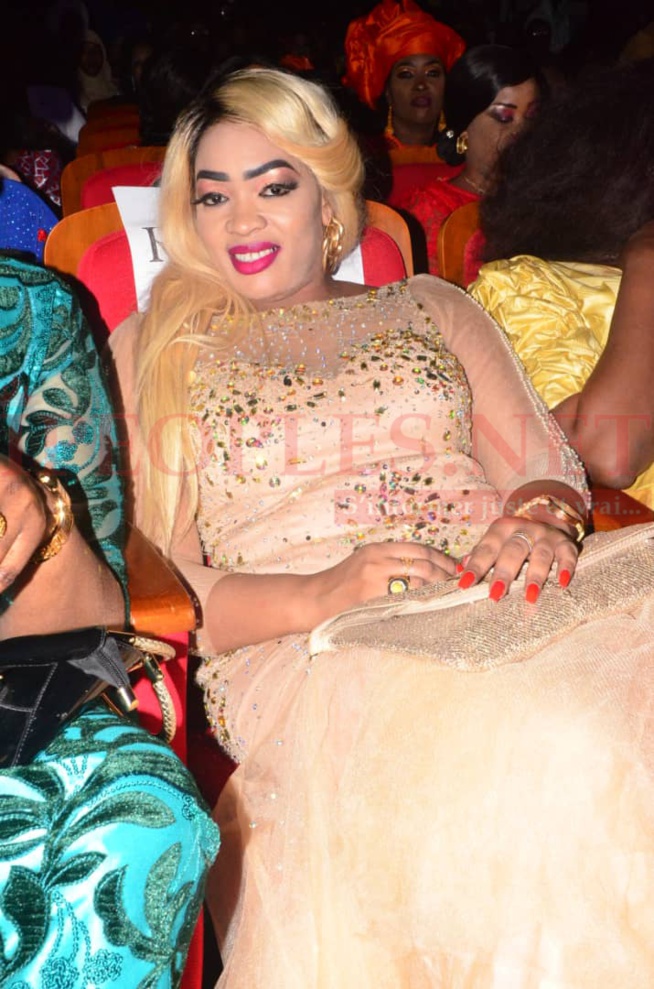 100 IMAGES GRAND THEATRE 10 ANS DE SPECTACLES: Adji Ouza vient de battre le record 2019 du jamais vu regardez