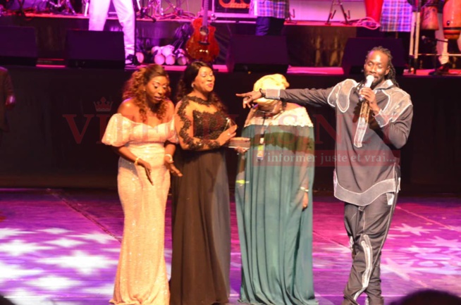 15 ans: Retour du Xalam 2 sur scène avec Carlou D au grand theatre. Revivez l'ambiance nostalgique 15 ans: Retour du Xalam 2 sur scène avec Carlou D au grand theatre. Revivez l'ambiance nostalgique