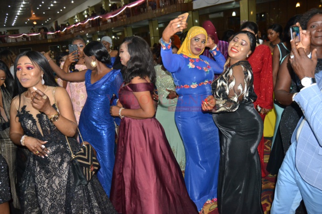 Les images de la soirée de gala de Viviane Chidid hot et sexy avec l'amicale des femmes de la diaspora Gambienne. Les images de la soirée de gala de Viviane Chidid hot et sexy avec l'amicale des femmes de la diaspora Gambienne.