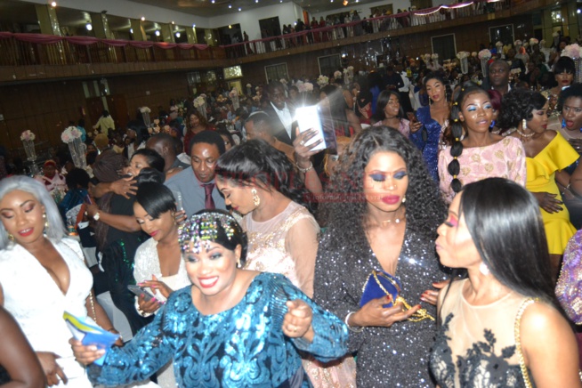 Les images de la soirée de gala de Viviane Chidid hot et sexy avec l'amicale des femmes de la diaspora Gambienne.