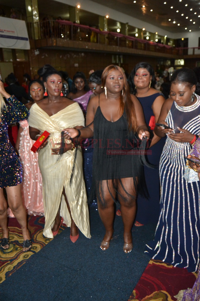 Les images de la soirée de gala de Viviane Chidid hot et sexy avec l'amicale des femmes de la diaspora Gambienne.