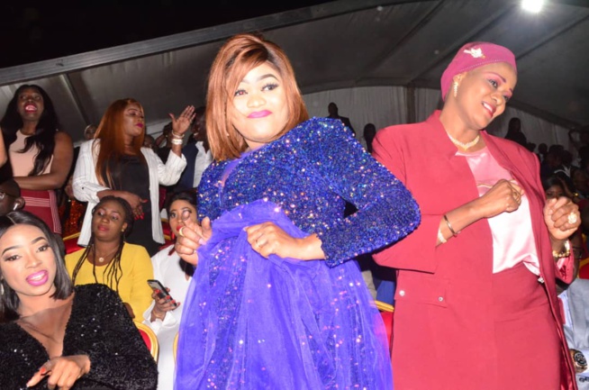 31 Décembre, Waly Seck détrone tout et se hisse au sommet de l'Esplanade du Grand Théâtre. Regardez 31 Décembre, Waly Seck détrone tout et se hisse au sommet de l'Esplanade du Grand Théâtre. Regardez