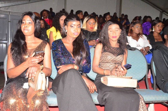 31 Décembre, Waly Seck détrone tout et se hisse au sommet de l'Esplanade du Grand Théâtre. Regardez