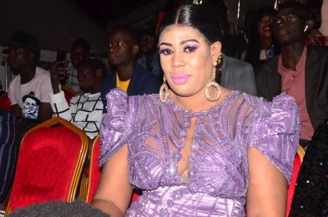 31 Décembre, Waly Seck détrone tout et se hisse au sommet de l'Esplanade du Grand Théâtre. Regardez 31 Décembre, Waly Seck détrone tout et se hisse au sommet de l'Esplanade du Grand Théâtre. Regardez