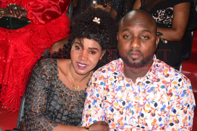 Waly Seck esplanade du grand théâtre, admirez les "Sangne Sé" du public à vous couper le souffle. Waly Seck esplanade du grand théâtre, admirez les "Sangne Sé" du public à vous couper le souffle.