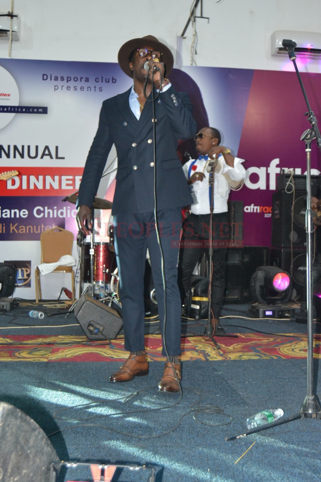 VIDÉO: 1 ER JANVIER, Sidy Samb signe un retour explosif en Gambie après 4 mois d'absence sur la scène musicale VIDÉO: 1 ER JANVIER, Sidy Samb signe un retour explosif en Gambie après 4 mois d'absence sur la scène musicale