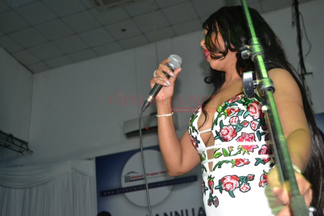 VIDÉO 1ER JANVIER: Viviane dans une robe ultra sexy met le feu en Gambie. REGARDEZ VIDÉO 1ER JANVIER: Viviane dans une robe ultra sexy met le feu en Gambie. REGARDEZ