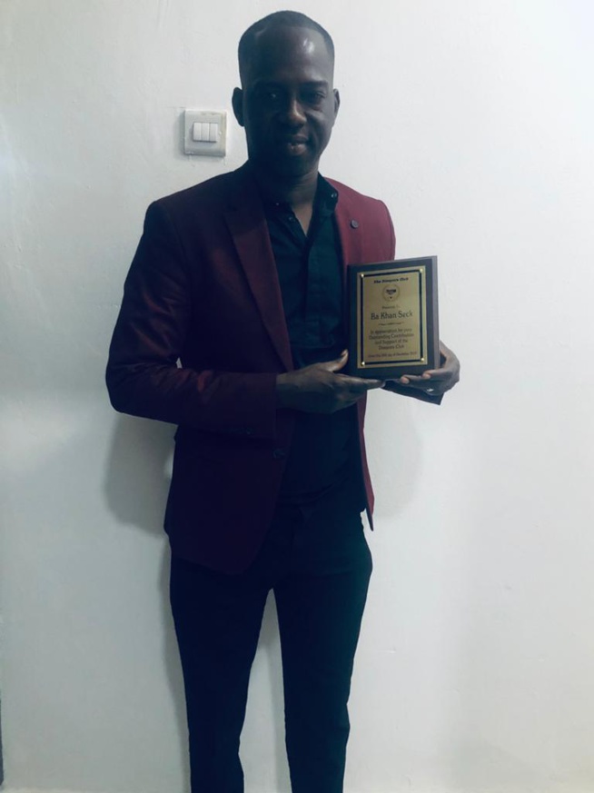 Bakane Seck "Diéré Diéré" honoré par les femmes de la diaspora Gambienne.