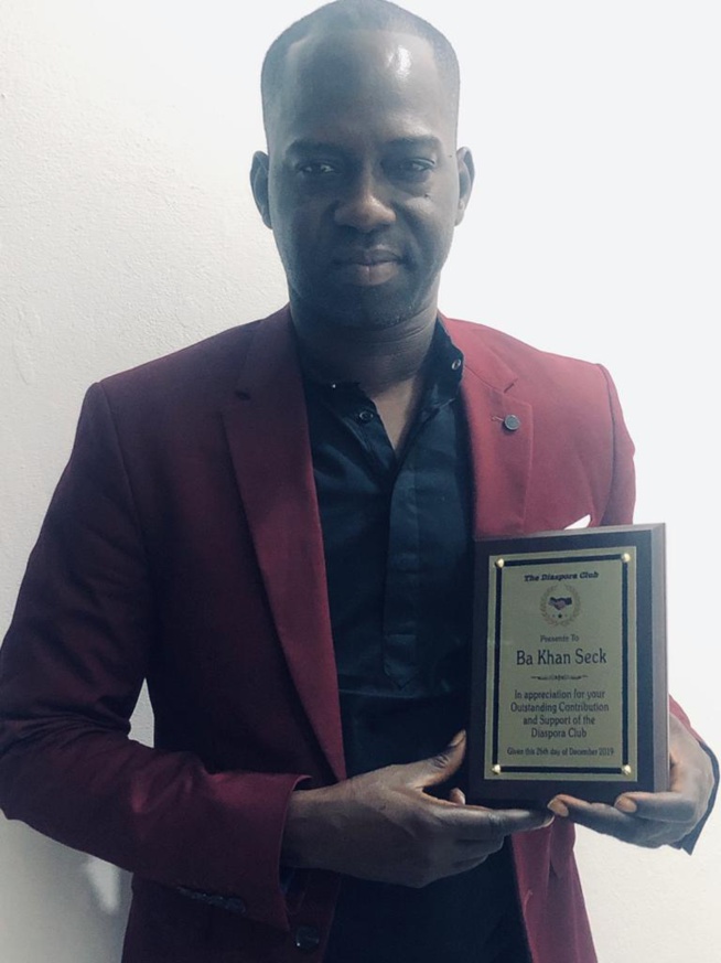 Bakane Seck "Diéré Diéré" honoré par les femmes de la diaspora Gambienne.