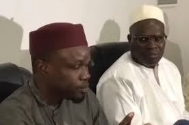 Après Abdoulaye Wade, Khalifa Sall est parti à la rencontre de Ousmane Sonko. Une visite très significative selon le leader du Pastef qui dit être dans une logique de coalition, mais uniquement dans l’intérêt du Sénégal. Une coalition en perspective Après Abdoulaye Wade, Khalifa Sall est parti à la rencontre de Ousmane Sonko. Une visite très significative selon le leader du Pastef qui dit être dans une logique de coalition, mais uniquement dans l’intérêt du Sénégal. Une coalition en perspective