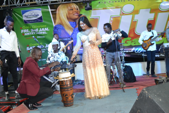 VIDÉO: Titi la lionne de la musique réussit un show magique au Metzy Hotel de la Gambie ce vendredi feat Sidy Samb. Regardez VIDÉO: Titi la lionne de la musique réussit un show magique au Metzy Hotel de la Gambie ce vendredi feat Sidy Samb. Regardez