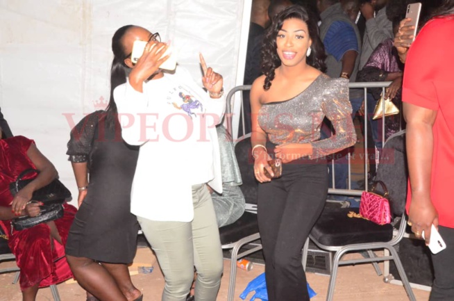 Grand Bal de YOUSSOU NDOUR : Les plus belles filles de DAKAR étaient au rendez-vous. Regardez.