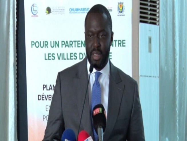 Cleaning-Day : Abdou Karim Fofana appelle les étudiants à changer de comportement Cleaning-Day : Abdou Karim Fofana appelle les étudiants à changer de comportement