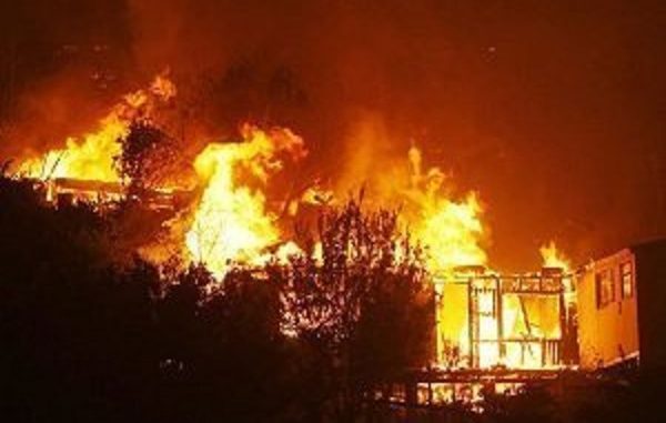Kaffrine: 13 abris provisoires ravagés par un incendie, 800 élèves dans la rue Kaffrine: 13 abris provisoires ravagés par un incendie, 800 élèves dans la rue
