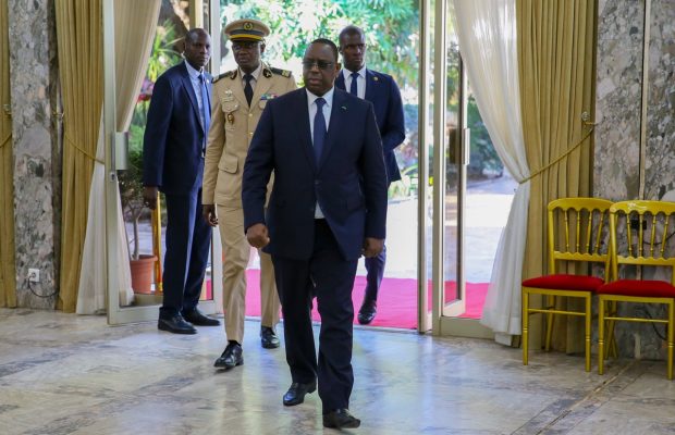 Déjeuner avec Macky : Diène Farba Sarr fond en larmes Déjeuner avec Macky : Diène Farba Sarr fond en larmes
