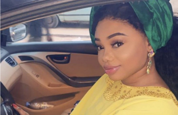 Aby de « Idoles » s’affiche en vraie jongama Aby de « Idoles » s’affiche en vraie jongama