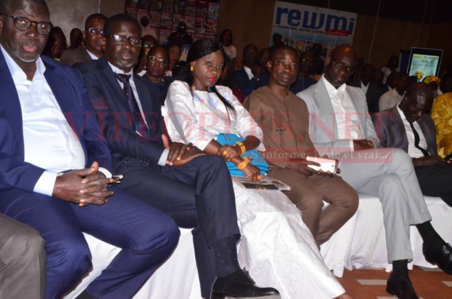 L'intégralité des images de la 11eme anniversaire de Rewmi quotidien du Pdt Mbagnick Diop qui désigne Me Moussa Sarr Homme de l'année.