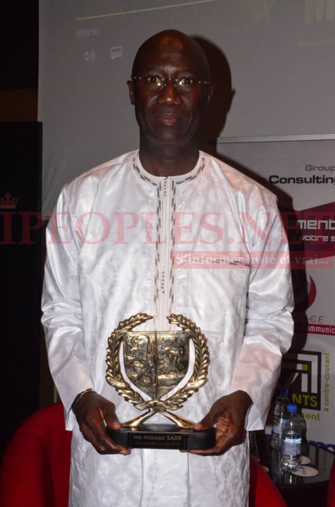 L'intégralité des images de la 11eme anniversaire de Rewmi quotidien du Pdt Mbagnick Diop qui désigne Me Moussa Sarr Homme de l'année.