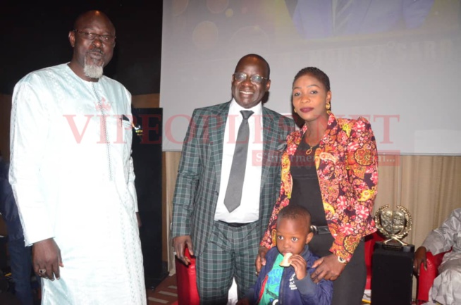 L'intégralité des images de la 11eme anniversaire de Rewmi quotidien du Pdt Mbagnick Diop qui désigne Me Moussa Sarr Homme de l'année. L'intégralité des images de la 11eme anniversaire de Rewmi quotidien du Pdt Mbagnick Diop qui désigne Me Moussa Sarr Homme de l'année.