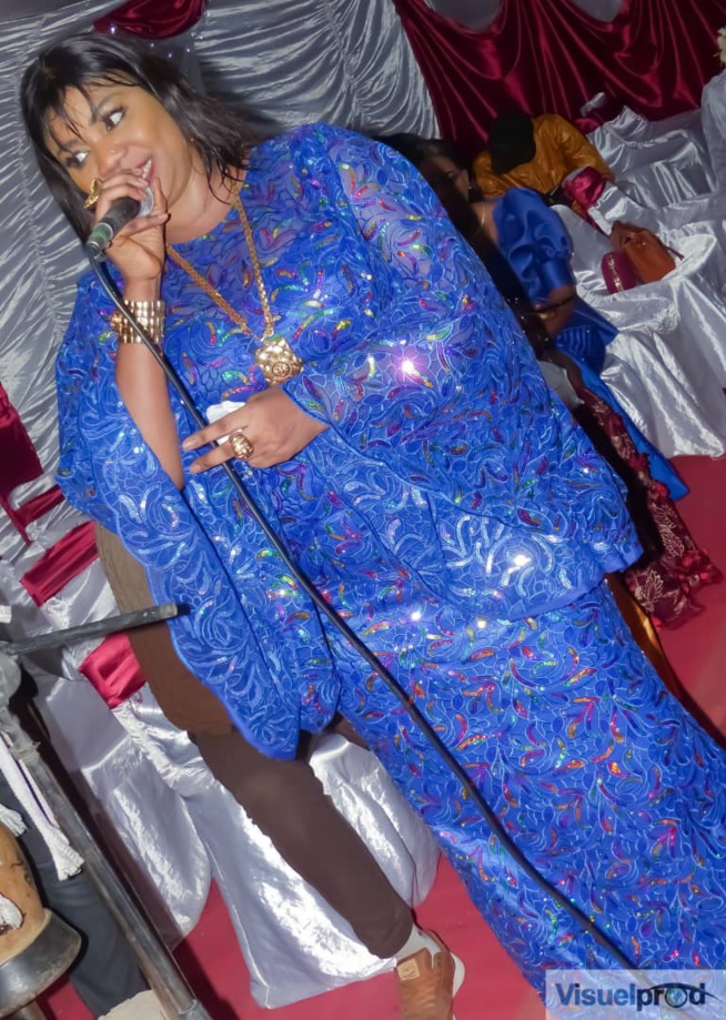 Admirez comment le bleu a répondu à Daba Séye. Admirez comment le bleu a répondu à Daba Séye.