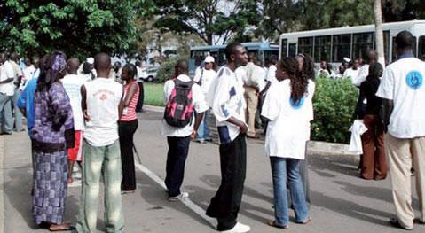 UCAD: l'amicale des étudiants de la Faculté de Médecine décrète 24 heures de grève UCAD: l'amicale des étudiants de la Faculté de Médecine décrète 24 heures de grève