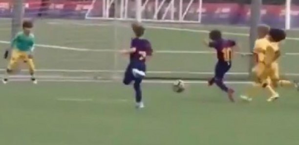 A 7 ans, Thiago, le fils de Messi, inscrit son premier but pour le Barça