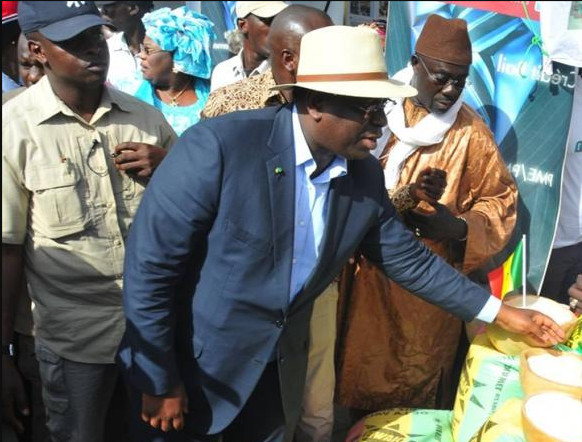 Macky Sall reprend ses "tournées économiques" à Saint- Louis, Podor et Matam Macky Sall reprend ses "tournées économiques" à Saint- Louis, Podor et Matam