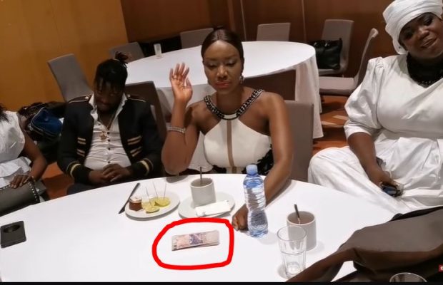 Entre artistes, Coumba Gawlo Seck mise 50 000 frs pour la meilleure blague