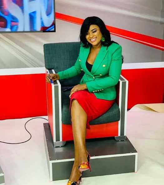 Jeanne Mendy, la charmante animatrice qui fait fondre les téléspectateurs de le Sen Tv Jeanne Mendy, la charmante animatrice qui fait fondre les téléspectateurs de le Sen Tv