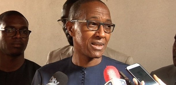 Vidéo- Abdoul Mbaye déchire l’Eco : « Restons sur le Cfa qui marche et qu’il ne faut pas affaiblir »