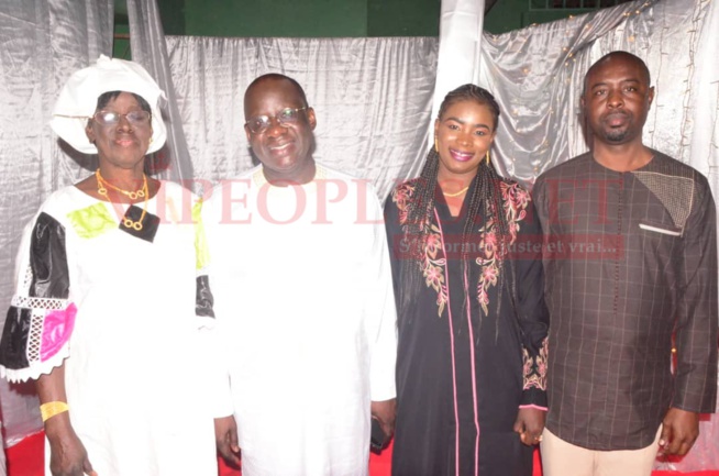 DIRECT: 1 AN de plus ça se fête, l'HOMME DE L'ANNÉE Mbagnick Diop président du MEDS souffle une bougie de plus. DIRECT: 1 AN de plus ça se fête, l'HOMME DE L'ANNÉE Mbagnick Diop président du MEDS souffle une bougie de plus.