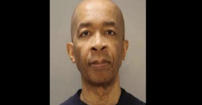 Etats-Unis: Un professeur nigérian dépense des fonds de recherche sur des strip-teaseuses Etats-Unis: Un professeur nigérian dépense des fonds de recherche sur des strip-teaseuses