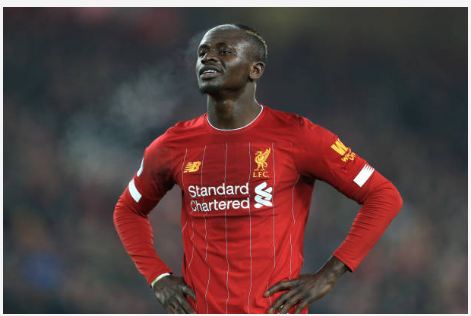 Sadio Mané sorti en seconde mi-temps, Salah prend les choses en main et crucifie Manchester United