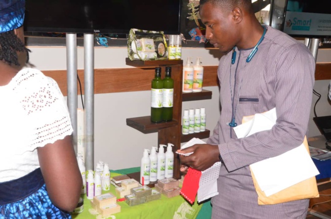 En direct Pullman: FDSUT lance la journée des START-UPS, expositions des participants. En direct Pullman: FDSUT lance la journée des START-UPS, expositions des participants.