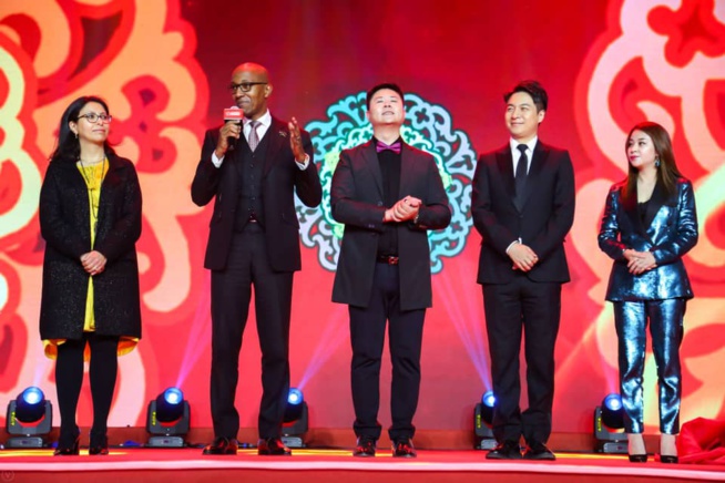 Le Président Abdoul Mbaye a été l’invité de festivités organisées en prélude à la fête du nouvel an chinois. Le Président Abdoul Mbaye a été l’invité de festivités organisées en prélude à la fête du nouvel an chinois.