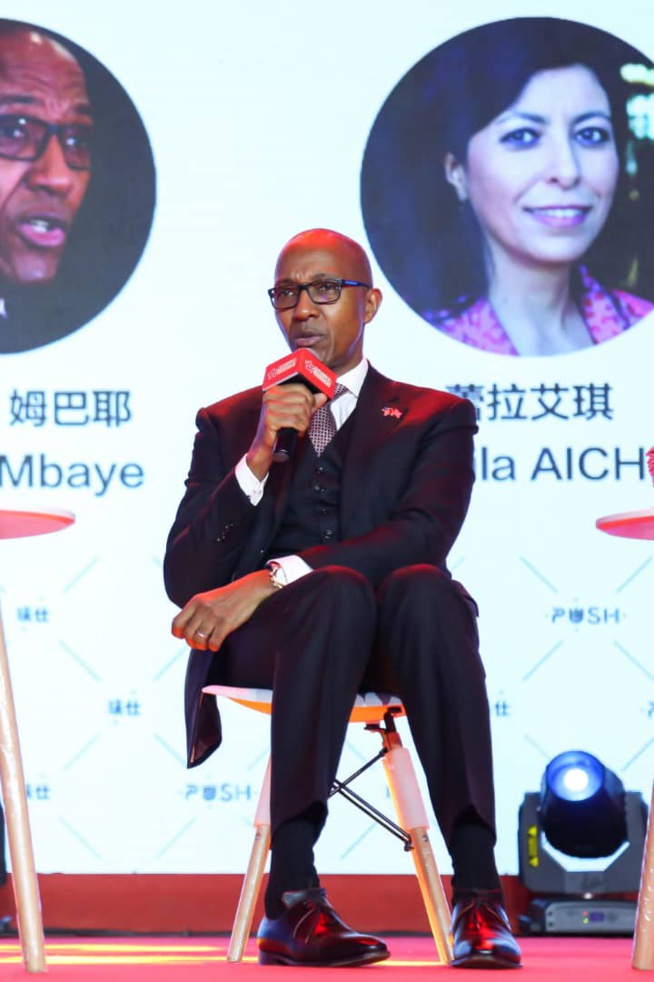 Le Président Abdoul Mbaye a été l’invité de festivités organisées en prélude à la fête du nouvel an chinois.