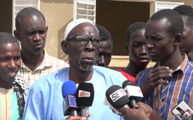 Salaires et véhicules : des chefs de village rappellent à Macky Sall ses promesses Salaires et véhicules : des chefs de village rappellent à Macky Sall ses promesses