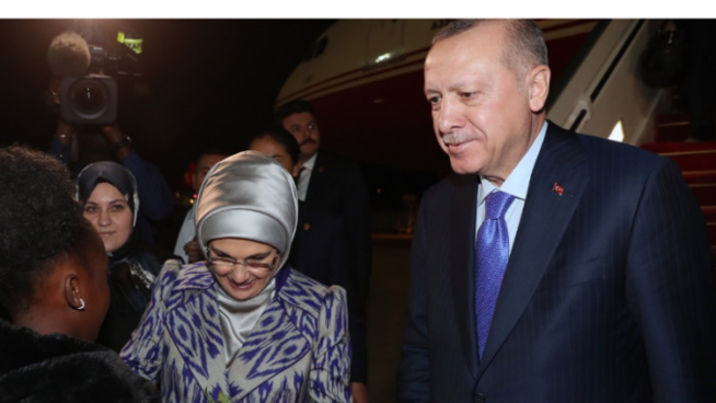 Visite au Sénégal : L’accueil « bizarre » réservé à Erdogan à l’AIBD qui fait déjà parler (photos)